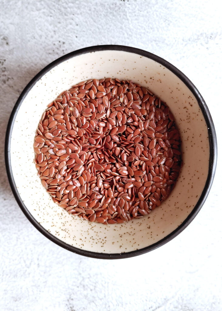 flaxseed in a bowl
