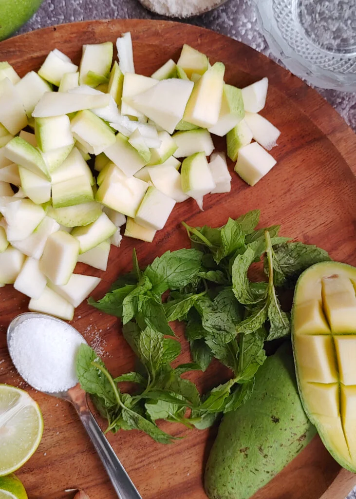 raw mango sauce prep photo 2