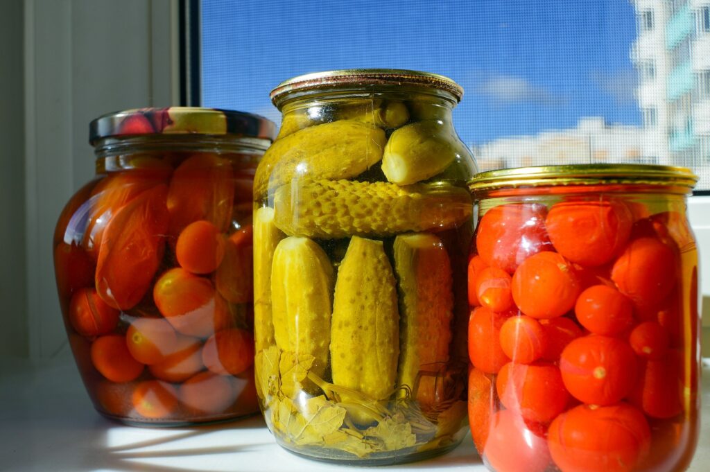 pickled veggies in jars