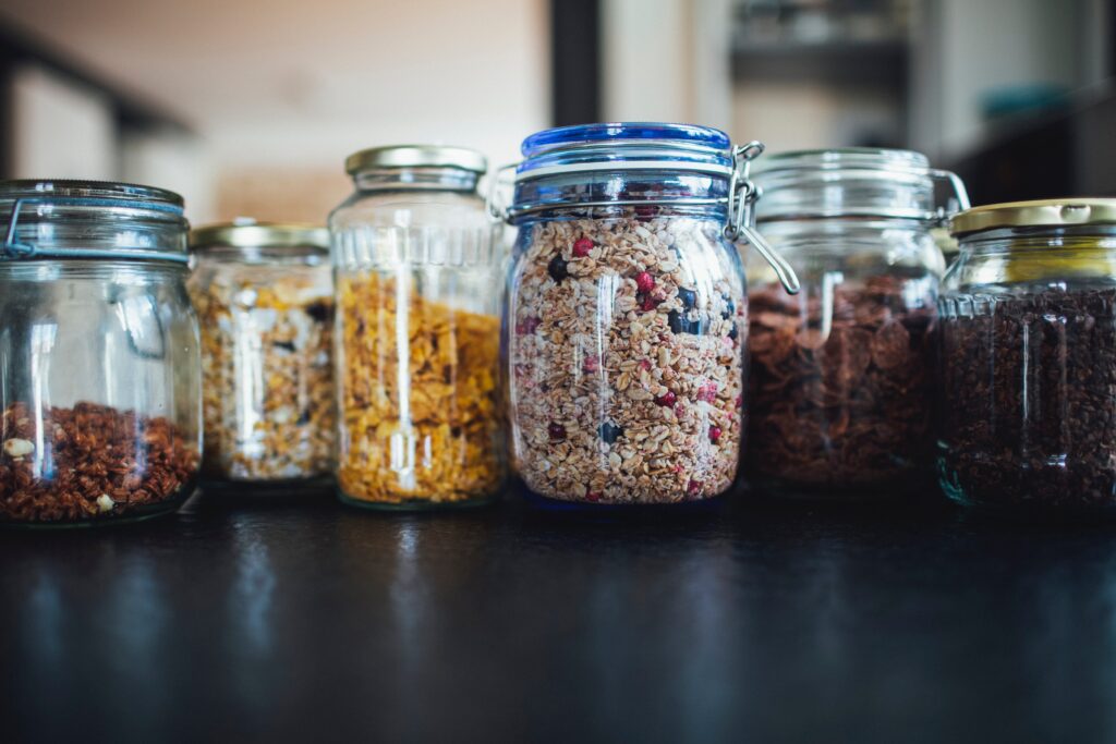 Zero waste lifestlye – shop cereals, muesli and cornflakes in your glasses without packaging